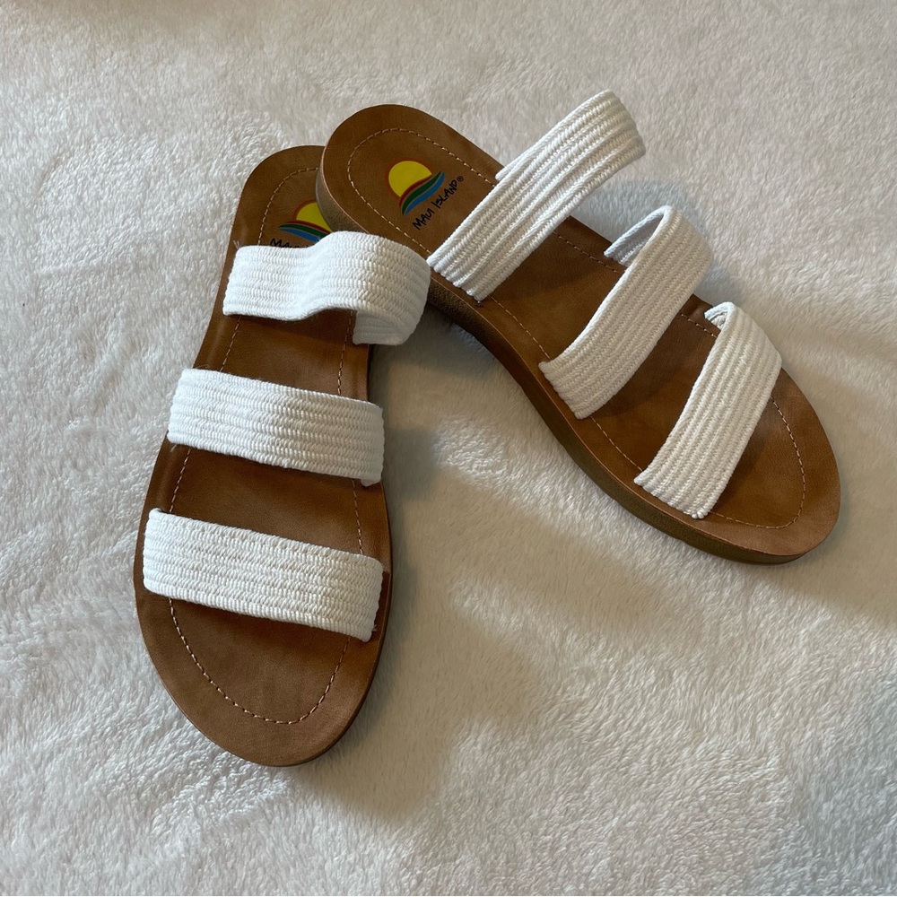 Maui Island sandals - size 8M - New